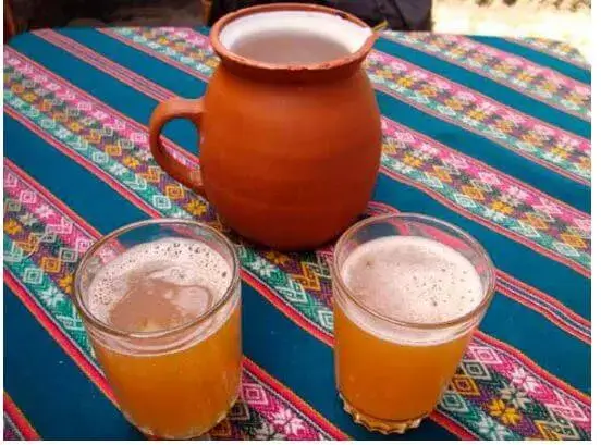 Bebidas Tradicionales del Ecuador - Chicha de jora.