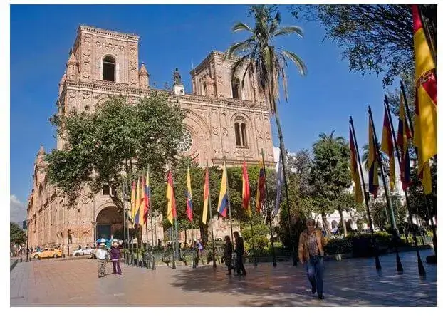 Lugares Turísticos del Ecuador - Catedral de la ciudad de Cuenca