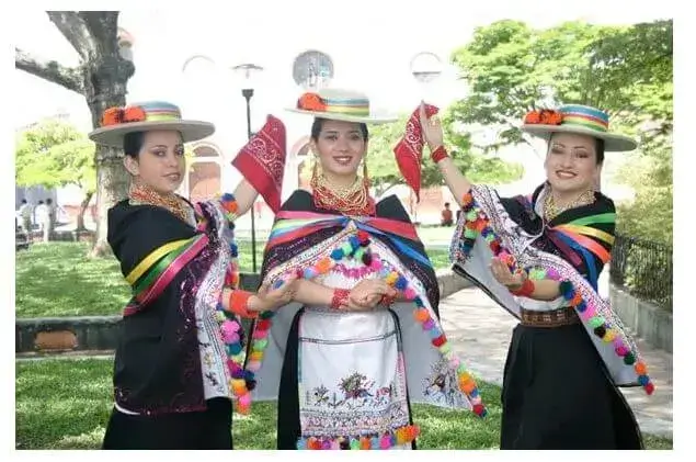 Vestimenta de la Sierra ecuatoriana del pueblo Salasacas