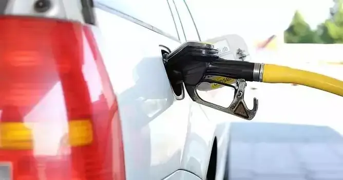 trucos para ahorrar gasolina pueden destrozar tu motor