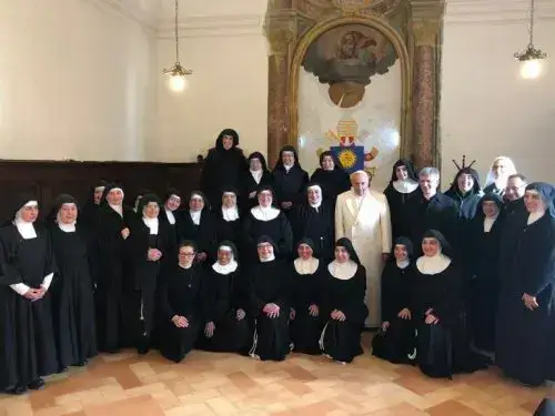 Requisitos para ingresar en un convento (España)